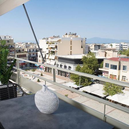 Urban Chic Luxury At The City Center Kalamata Exterior photo